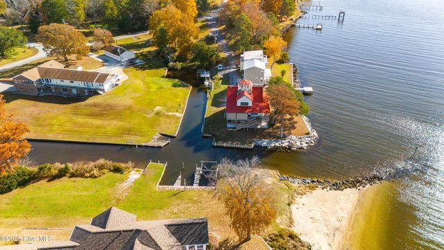 76 Beach Drive, Arapahoe, NC 28510