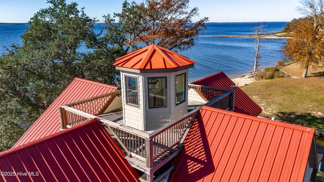 76 Beach Drive, Arapahoe, NC 28510