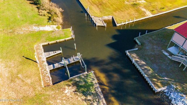 76 Beach Drive, Arapahoe, NC 28510