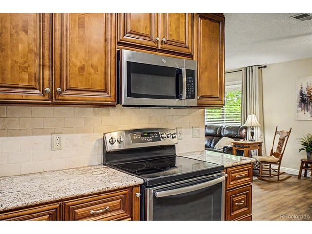 9972 Appletree Pl, Thornton, CO 80260