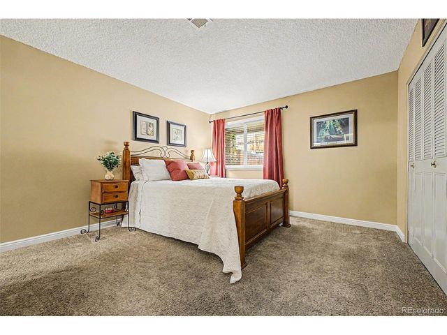 9972 Appletree Pl, Thornton, CO 80260