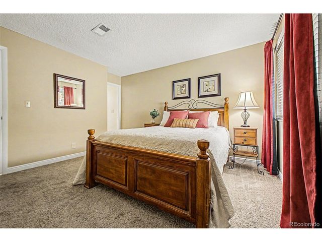 9972 Appletree Pl, Thornton, CO 80260