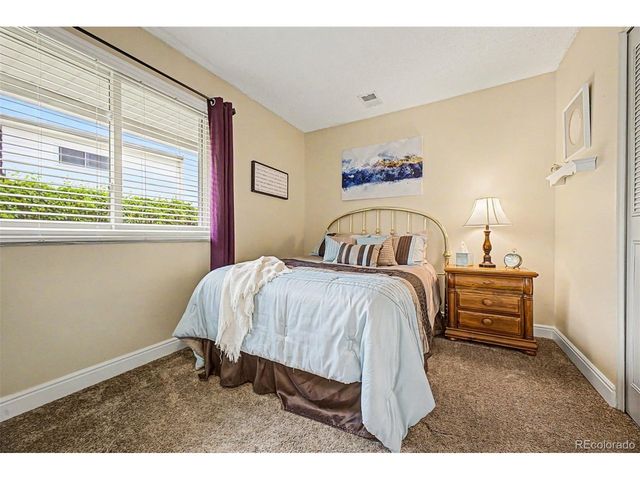 9972 Appletree Pl, Thornton, CO 80260