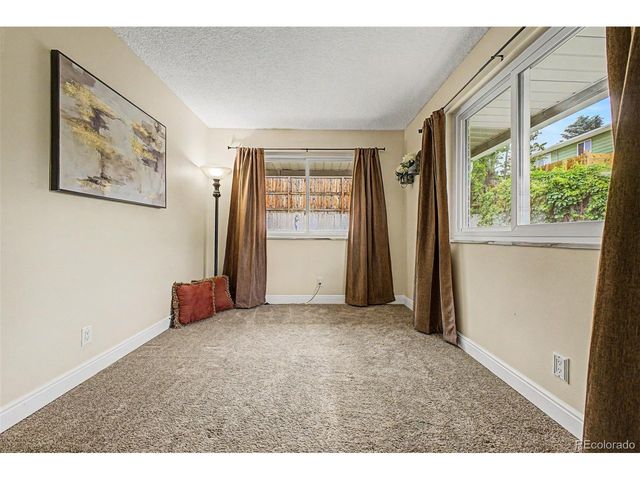 9972 Appletree Pl, Thornton, CO 80260