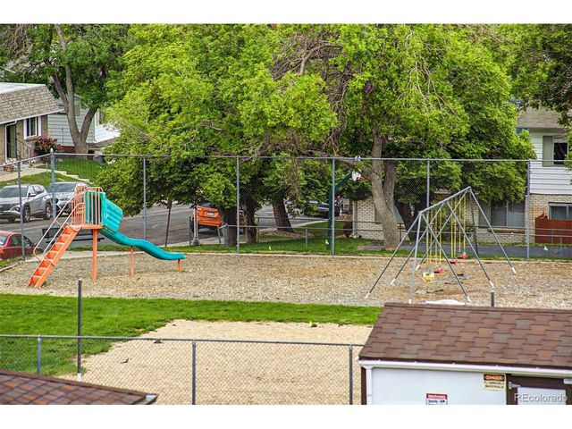 9972 Appletree Pl, Thornton, CO 80260