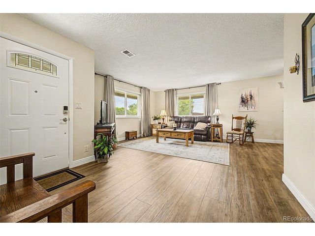 9972 Appletree Pl, Thornton, CO 80260