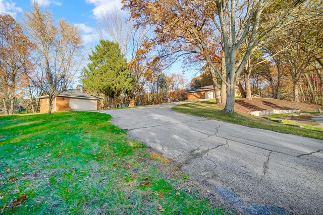 5611 W Vintage Hills Trail, La Porte, IN 46350