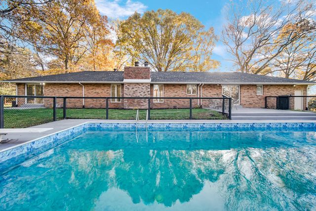 5611 W Vintage Hills Trail, La Porte, IN 46350