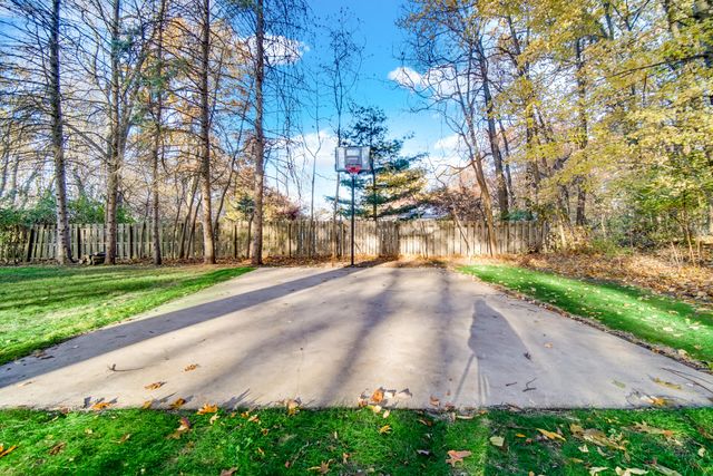 5611 W Vintage Hills Trail, La Porte, IN 46350