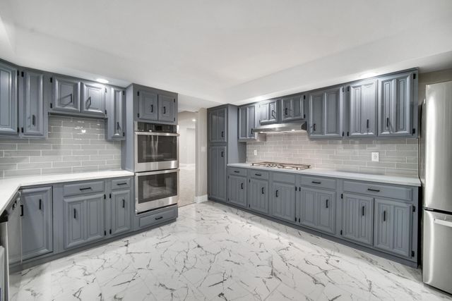 5611 W Vintage Hills Trail, La Porte, IN 46350