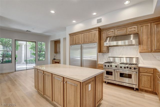 401 Grand Augusta Lane, Las Vegas, NV 89144