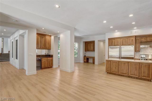 401 Grand Augusta Lane, Las Vegas, NV 89144
