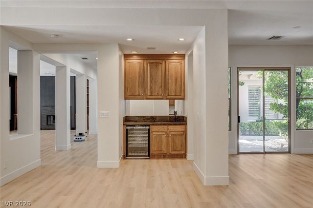 401 Grand Augusta Lane, Las Vegas, NV 89144
