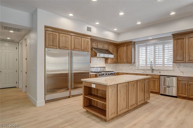 401 Grand Augusta Lane, Las Vegas, NV 89144