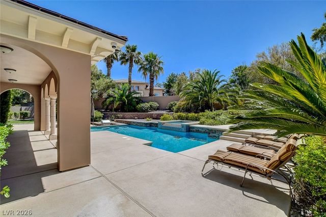 401 Grand Augusta Lane, Las Vegas, NV 89144