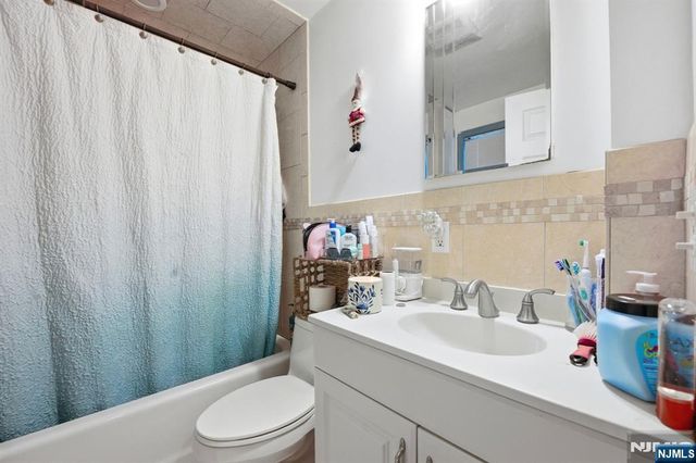 160 Barnert Avenue, Totowa, NJ 07512