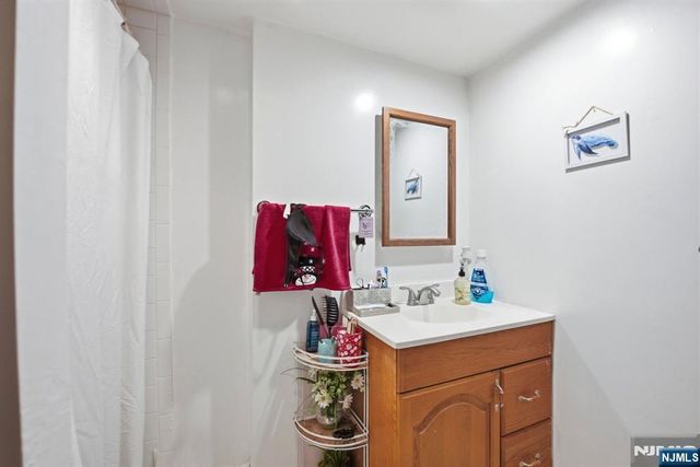 160 Barnert Avenue, Totowa, NJ 07512