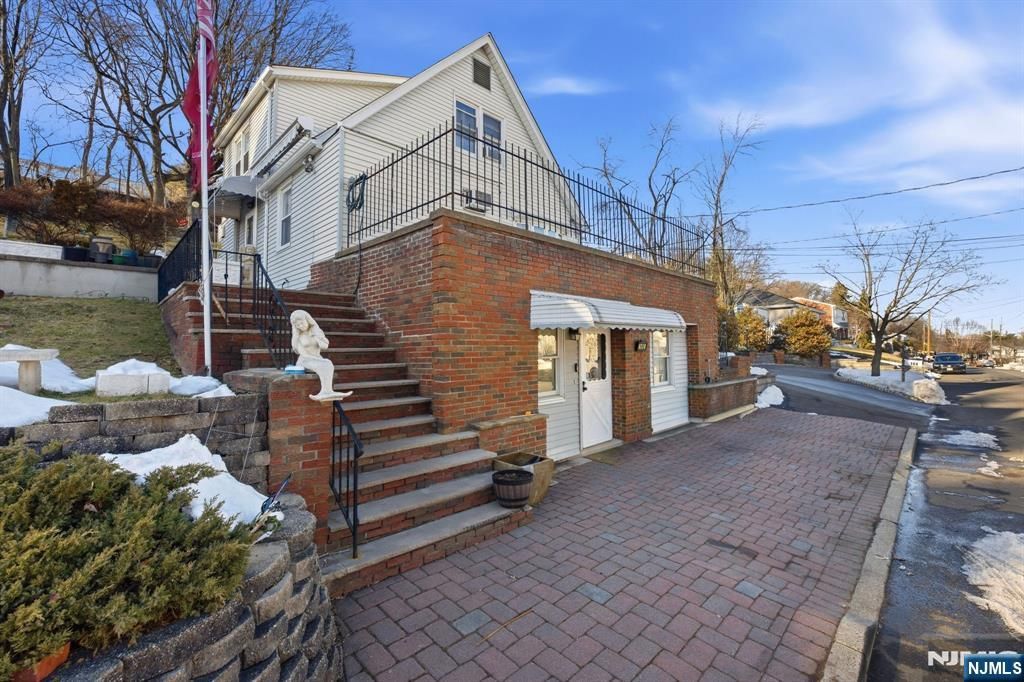 160 Barnert Avenue, Totowa, NJ 07512
