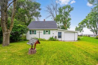 N9015 DEBAKER LANE, Luxemburg, WI 54217