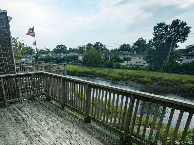 256-20 Craft Avenue 2nd Floor, Rosedale, NY 11422