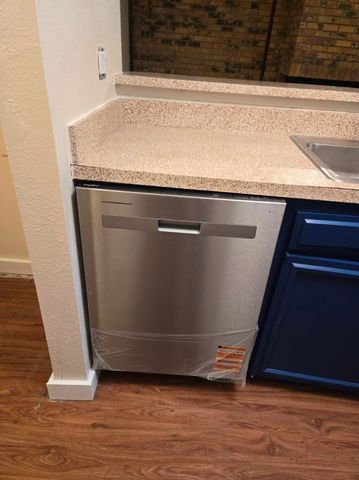 2015 Warnford Place, Arlington, TX 76015