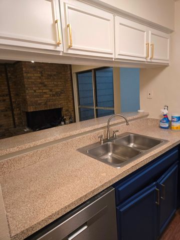 2015 Warnford Place, Arlington, TX 76015