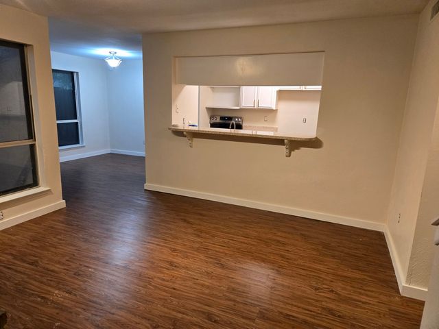 2015 Warnford Place, Arlington, TX 76015