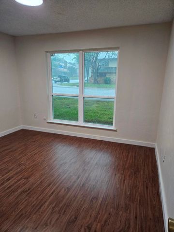 2015 Warnford Place, Arlington, TX 76015