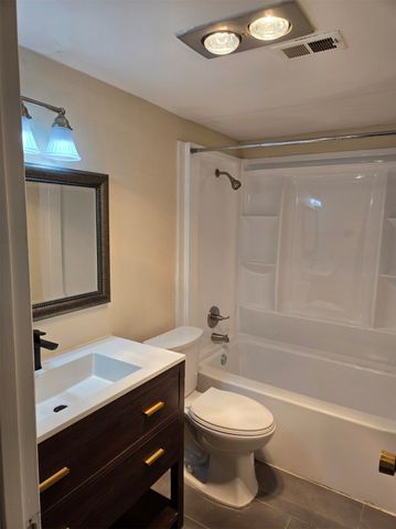 2015 Warnford Place, Arlington, TX 76015