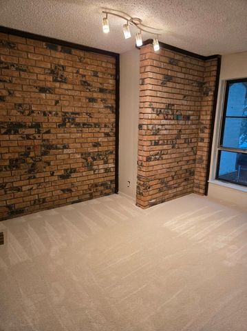 2015 Warnford Place, Arlington, TX 76015