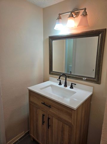 2015 Warnford Place, Arlington, TX 76015