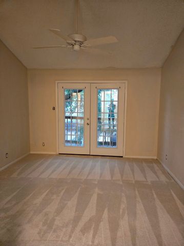 2015 Warnford Place, Arlington, TX 76015