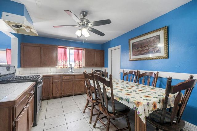 414 W 9th Avenue, Escondido, CA 92025
