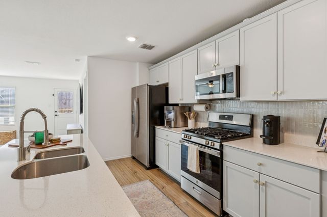 437 Frio Pass Trail, Fort Worth, TX 76052