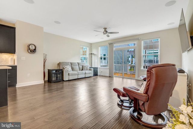 6018 CAMERONS FERRY DR, Haymarket, VA 20169