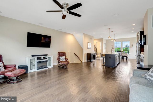 6018 CAMERONS FERRY DR, Haymarket, VA 20169