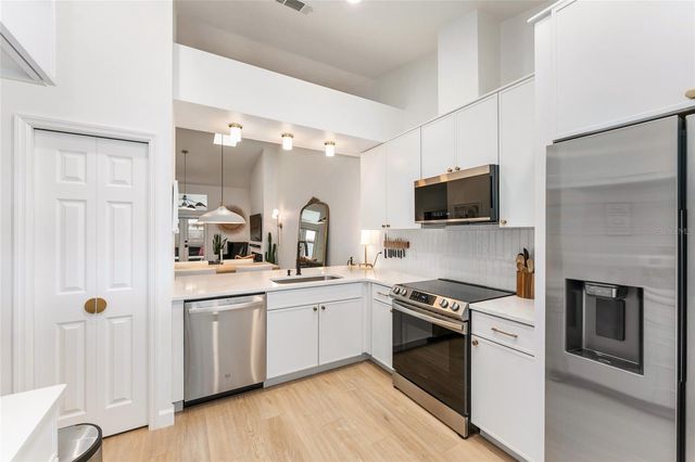 3731 NW 53RD ROAD, Gainesville, FL 32653