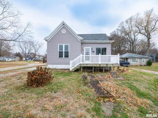 100 S SANDERSON Avenue, Bartonville, IL 61607