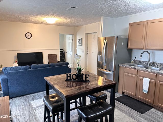 8401 N 67TH Avenue 250, Glendale, AZ 85302