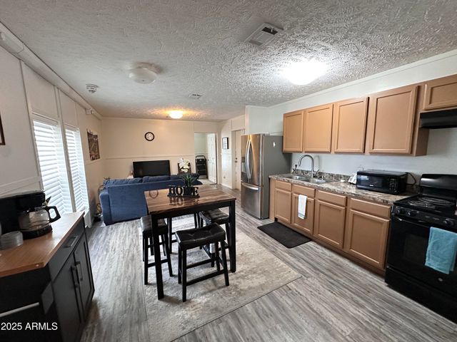 8401 N 67TH Avenue 250, Glendale, AZ 85302