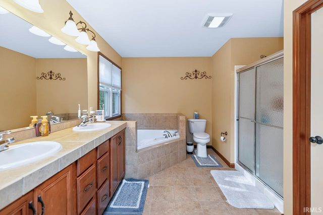 24407 Desert Lark Court, Elkhart, IN 46514