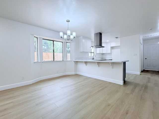 4472 N Cornelia Avenue, Fresno, CA 93722