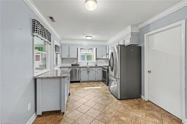 314 Mountainbrook Drive, King, NC 27021