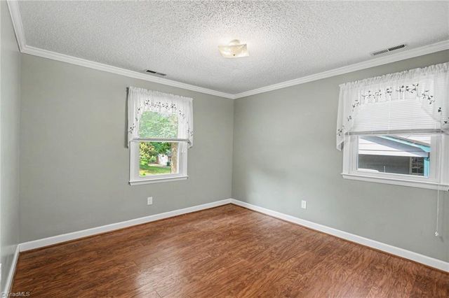 314 Mountainbrook Drive, King, NC 27021