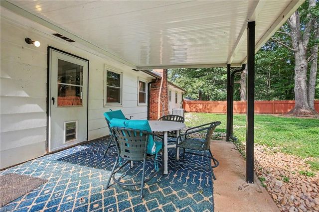314 Mountainbrook Drive, King, NC 27021