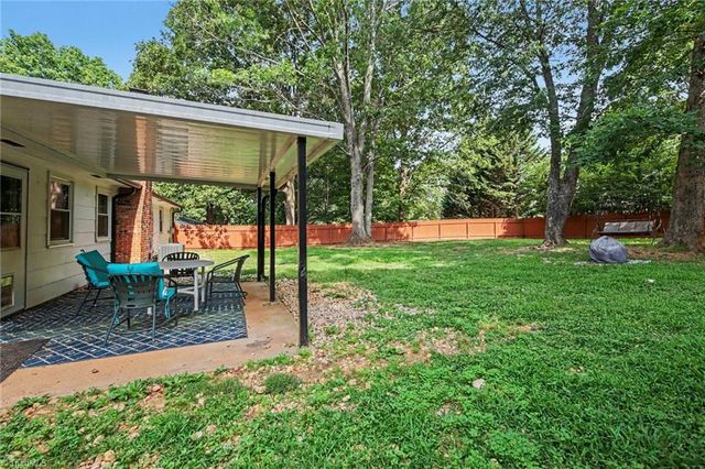 314 Mountainbrook Drive, King, NC 27021