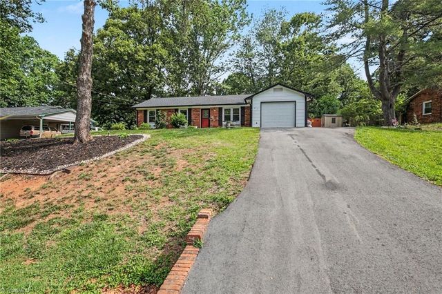 314 Mountainbrook Drive, King, NC 27021