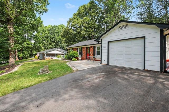 314 Mountainbrook Drive, King, NC 27021
