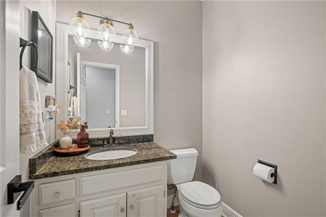 16102 Overbrook Lane, Stilwell, KS 66085