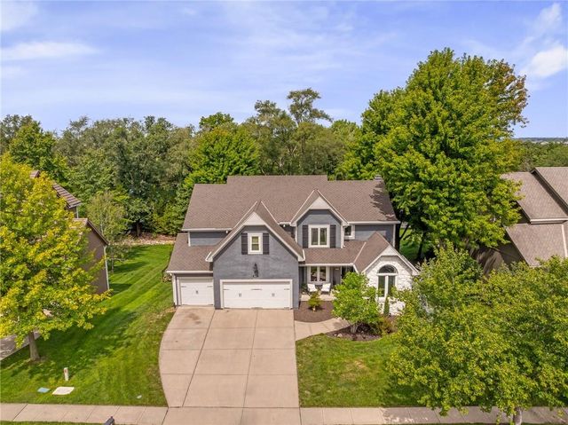 16102 Overbrook Lane, Stilwell, KS 66085